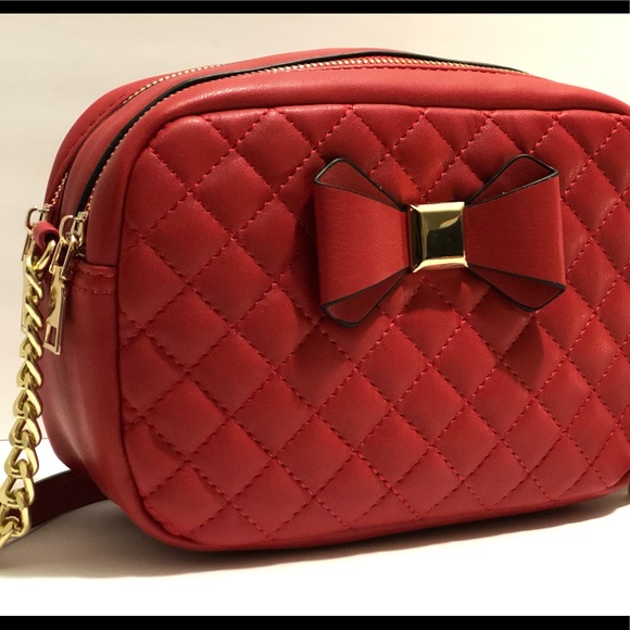 Woman’s small red shoulder purse - Picture 2 of 2